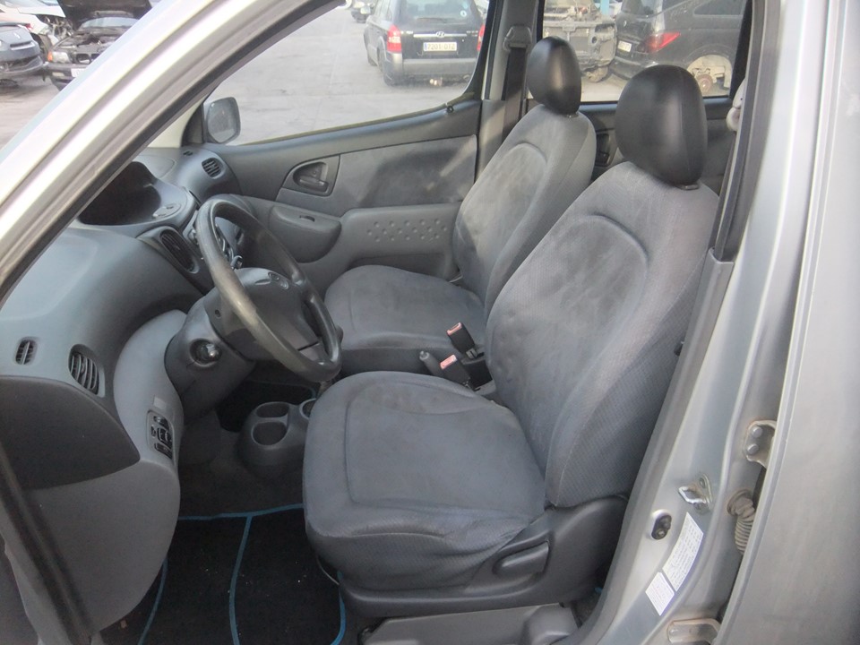 Recambios para Toyota Yaris Verso 2001 1.3 gasolina: piezas de mantenimiento y reparación compatibles