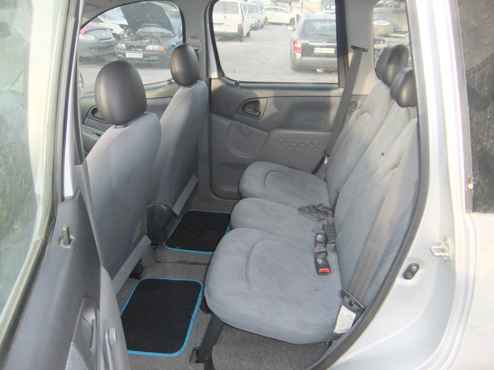 Recambios para Toyota Yaris Verso 2001 1.3 gasolina: piezas de mantenimiento y reparación compatibles
